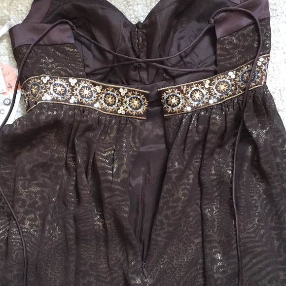 ‼️PRICE DROP‼️Oleg Cassini coffee/gold mini. - Picture 7 of 7